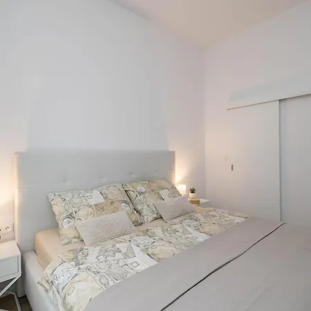 202 Апартаменты