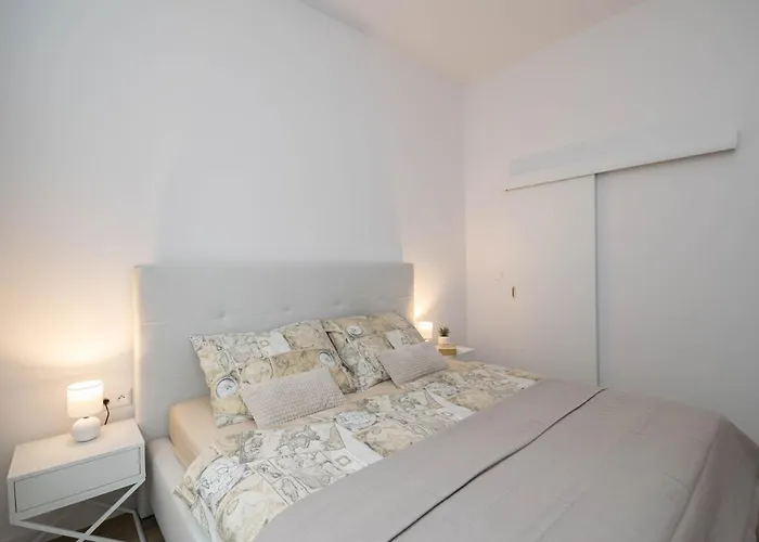 202 Apartament